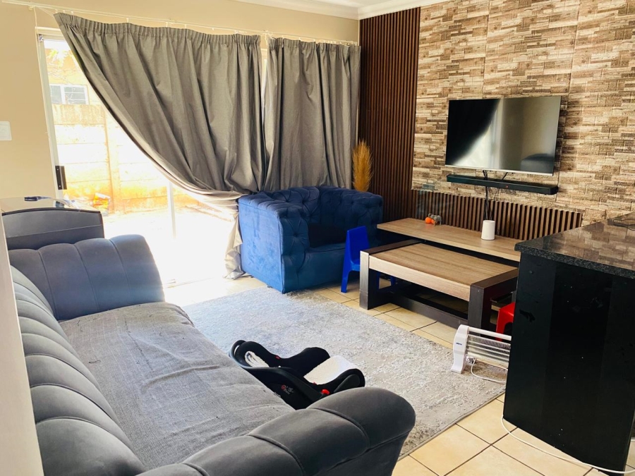 3 Bedroom Property for Sale in Geelhoutpark North West